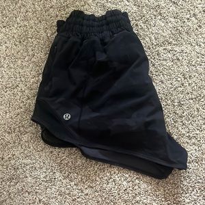 2.5 inch High Waisted Hottie Hot Lulu Lemon shorts